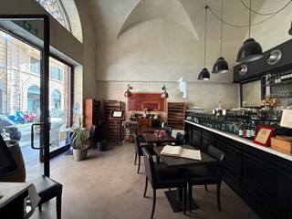 Attività commerciale in Vendita a Roma, 1'200'000€, 460 m²