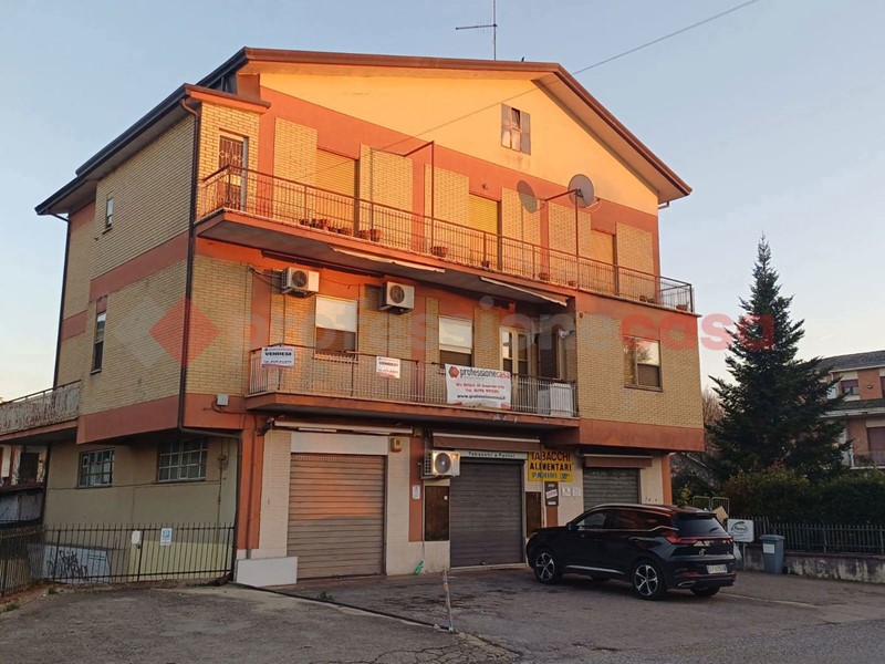 Trilocale in Vendita a Ceprano, 65'000€, 70 m², arredato
