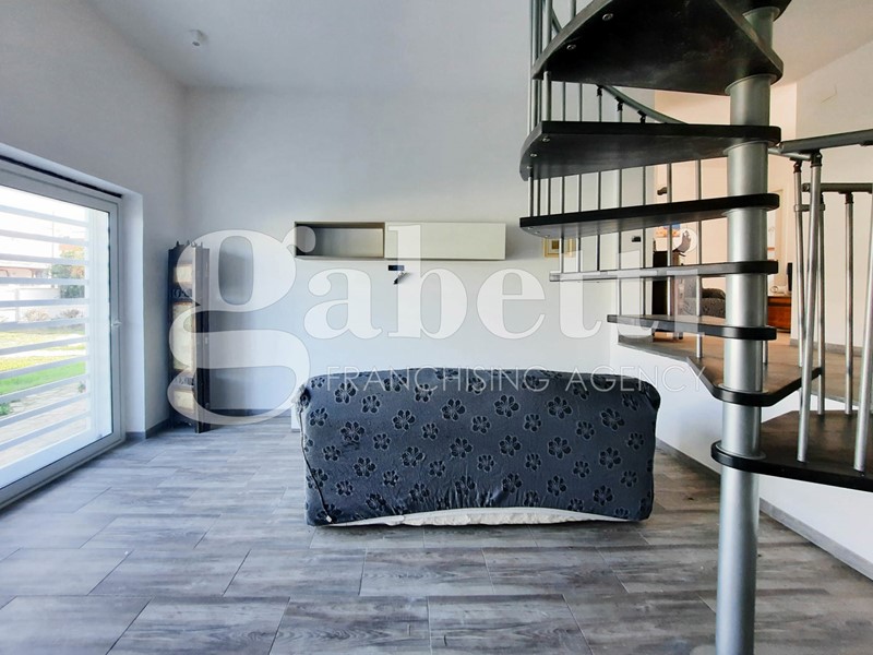 Villa in Affitto a Giugliano in Campania, 900€, 120 m²