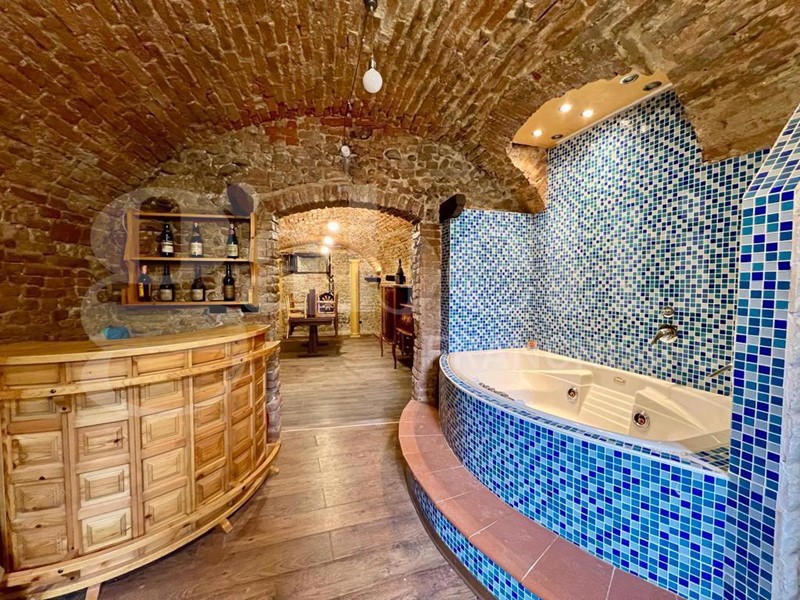 Casa Indipendente in Vendita a Bra, 148'000€, 100 m²