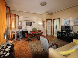 Appartamento in Vendita a Aci Castello, 185'000€, 120 m²