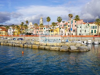 Monolocale in Vendita a Riva Ligure, 134'000&euro;, 37 m², arredato