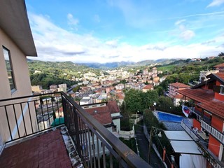 Appartamento in Vendita a Genova, 130'000€, 126 m²