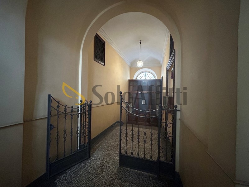 Bilocale in Affitto a Torino, zona San Salvario, 900€, 74 m², arredato