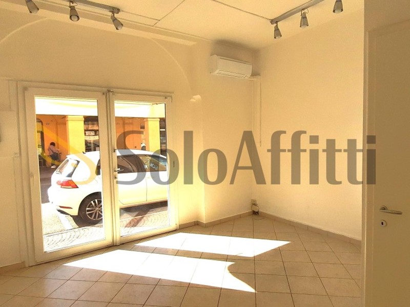 Capannone in Affitto a Carpi, zona Centro Storico, 350€, 16 m²