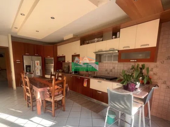 Casa Semi Indipendente in Vendita a Ravenna, 389'000€, 160 m², arredato, con Box