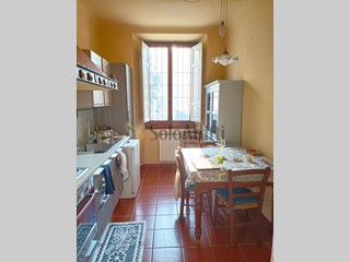 Quadrilocale in Affitto a Firenze, zona Porta Romana, 1'300€, 75 m², arredato