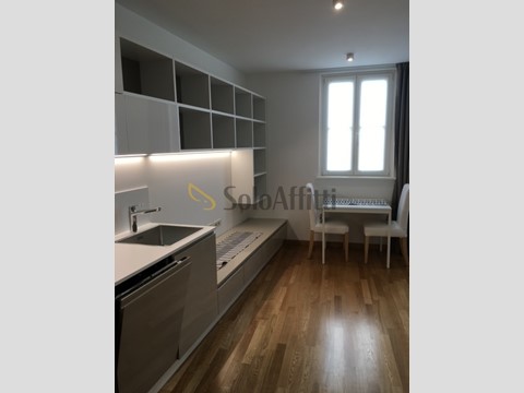 Monolocale in Affitto a Trieste, zona Cavana, 800€, 45 m², arredato