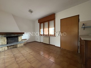 Trilocale in Vendita a Sarzana, 115'000€, 52 m², con Box