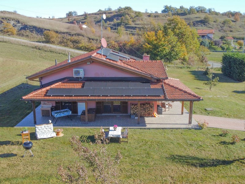 Casa Indipendente in Vendita a Mioglia, 320'000€, 189 m²