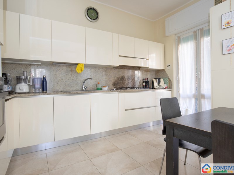 Appartamento in Vendita a Genova, zona Marassi, 143'000€, 114 m²