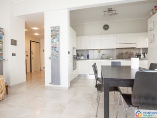 Appartamento in Vendita a Genova, zona Marassi, 143'000€, 114 m²