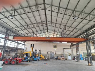 Capannone in Vendita a Forte dei Marmi, 2'000'000€, 2000 m²