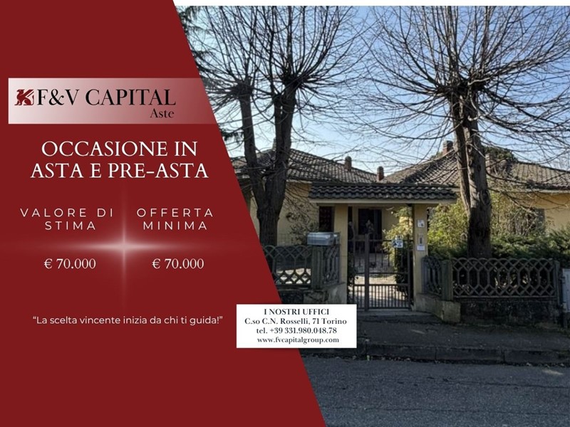 Appartamento in Vendita a Chieri, 70'000€, 216 m²