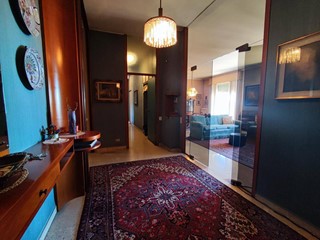 Appartamento in Vendita a Gallarate, 275'000€, 205 m²