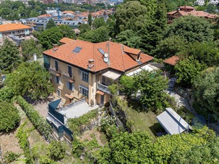 Casa Semi Indipendente in Vendita a Torino, 900'000€, 223 m²
