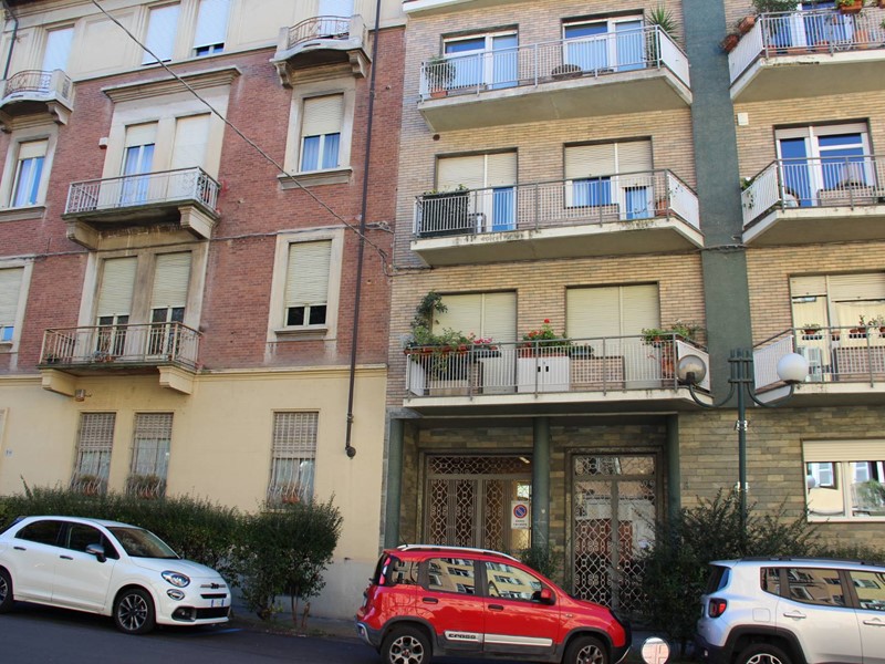 Trilocale in Affitto a Torino, 700€, 60 m²