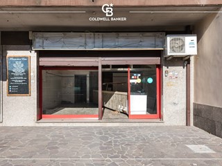 Immobile commerciale in Affitto a Ciampino, 1'200€, 100 m²