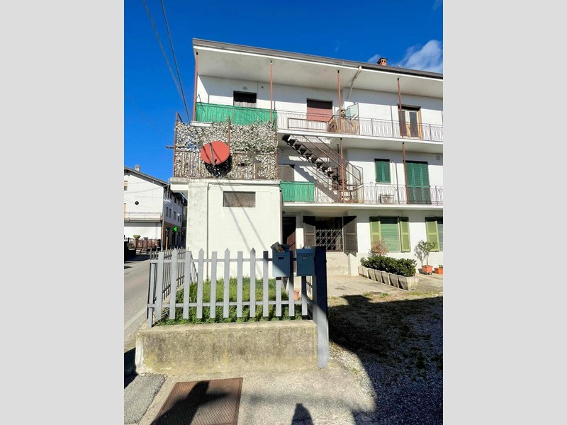 Casa Semi Indipendente in Vendita a Ponte San Pietro, 150'000€, 150 m²