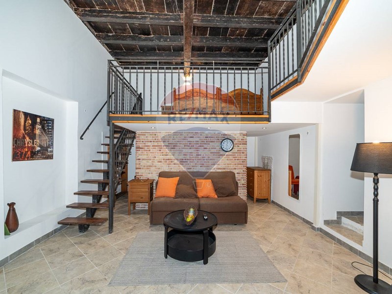 Casa Indipendente in Vendita a Siracusa, 180'000&euro;, 110 m²