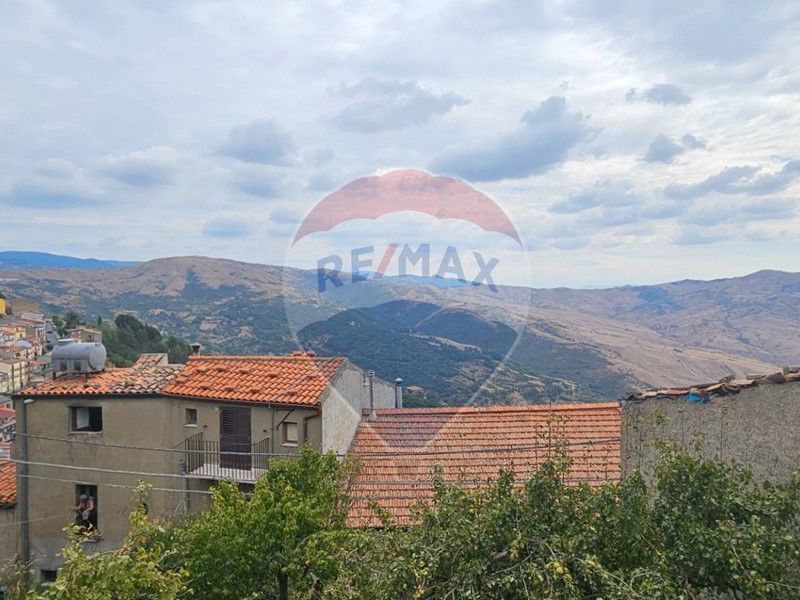 Casa Semi Indipendente in Vendita a Capizzi, 30'000€, 140 m²
