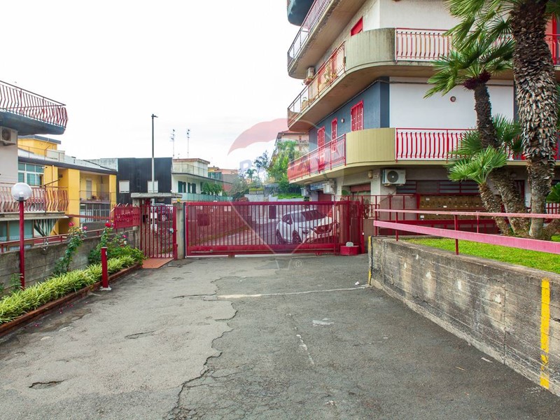Quadrilocale in Vendita a Aci Catena, 129'000€, 113 m²
