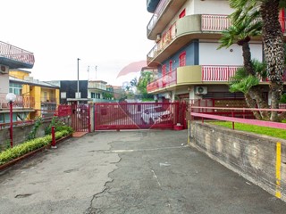 Quadrilocale in Vendita a Aci Catena, 129'000€, 113 m²