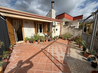 Casa Indipendente in Vendita a Roccarainola, 150'000€, 100 m²