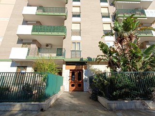 Appartamento in Affitto a Lecce, 1'050€, 206 m²