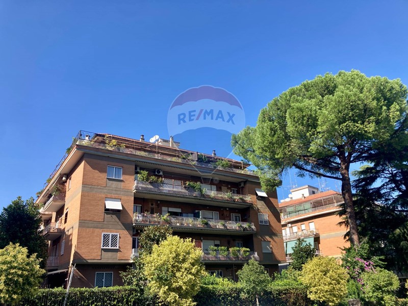 Appartamento in Vendita a Roma, 429'000€, 153 m²