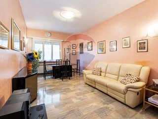 Quadrilocale in Vendita a Roma, 385'000€, 110 m²