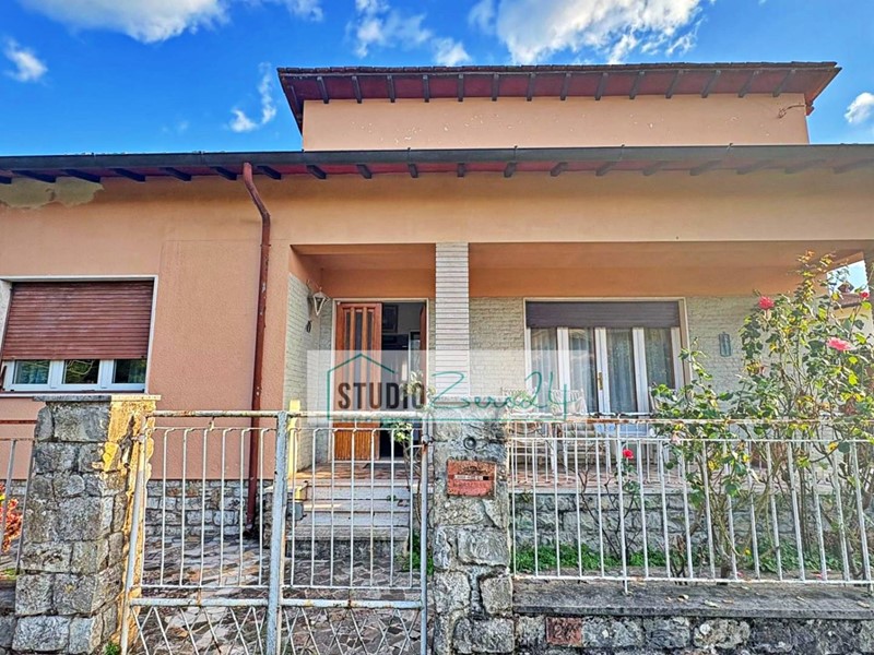 Villa in Vendita a Pietrasanta, 490'000€, 110 m²