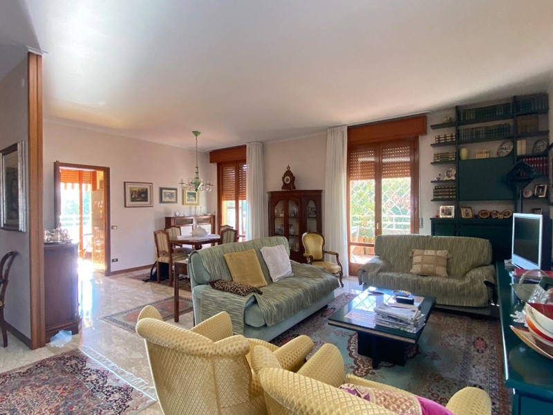 Quadrilocale in Vendita a Felino, 325'000€, 190 m²