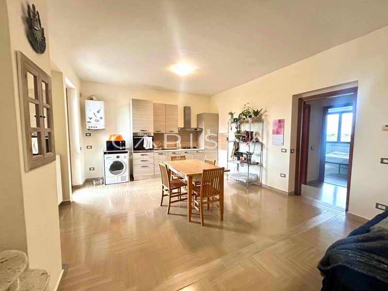 Appartamento in Affitto a Ortona, 450€, 98 m²