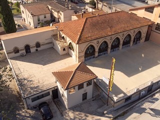 Immobile commerciale in Vendita a Foligno, 190'000€, 450 m²