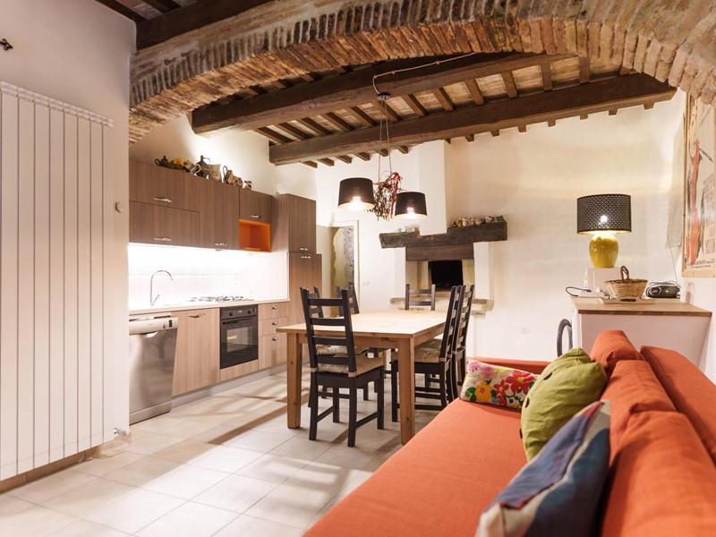 Trilocale in Vendita a Nocera Umbra, 90'000€, 81 m²