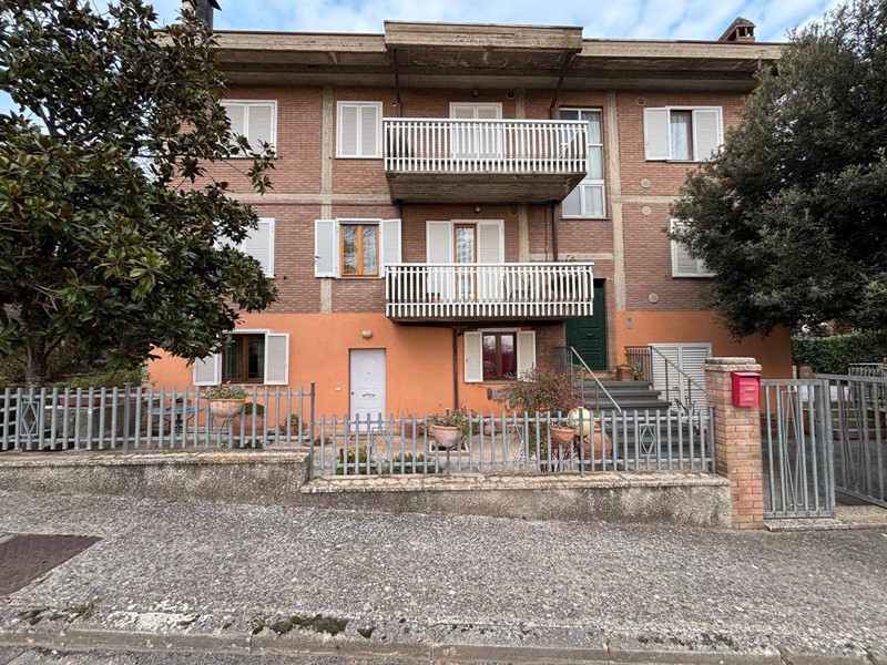 Quadrilocale in Vendita a Deruta, 59'000€, 110 m²