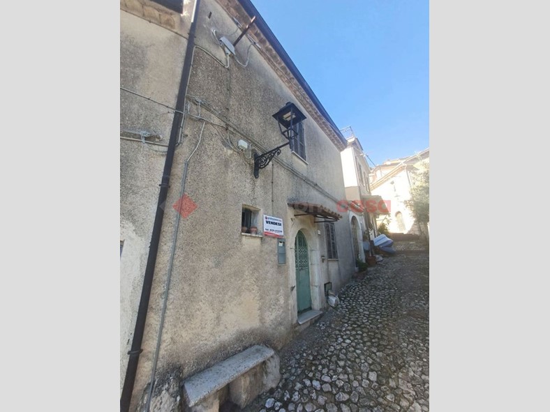 Trilocale in Vendita a Rocca d'Arce, 19'000€, 60 m², arredato