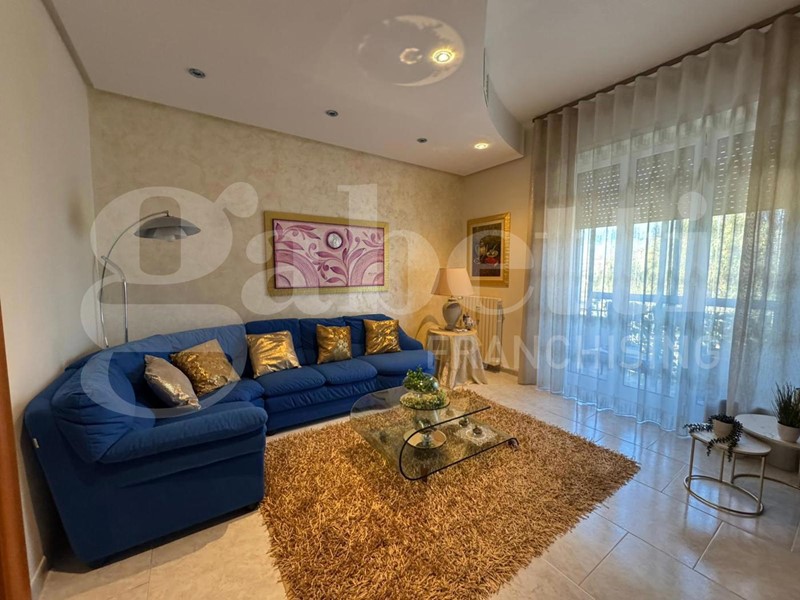 Trilocale in Vendita a Bari, 138'000€, 90 m²