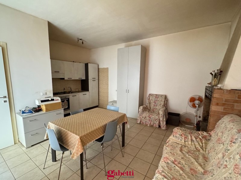 Casa Indipendente in Vendita a San Salvo, 90'000€, 160 m²