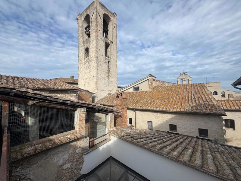 Appartamento in Vendita a Narni, 179'000&euro;, 270 m²