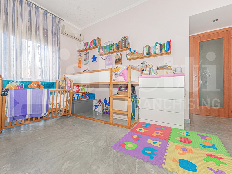 Trilocale in Vendita a Collegno, 139'000€, 83 m²