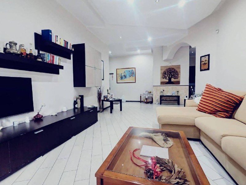 Quadrilocale in Vendita a Torre Annunziata, 269'000€, 124 m²