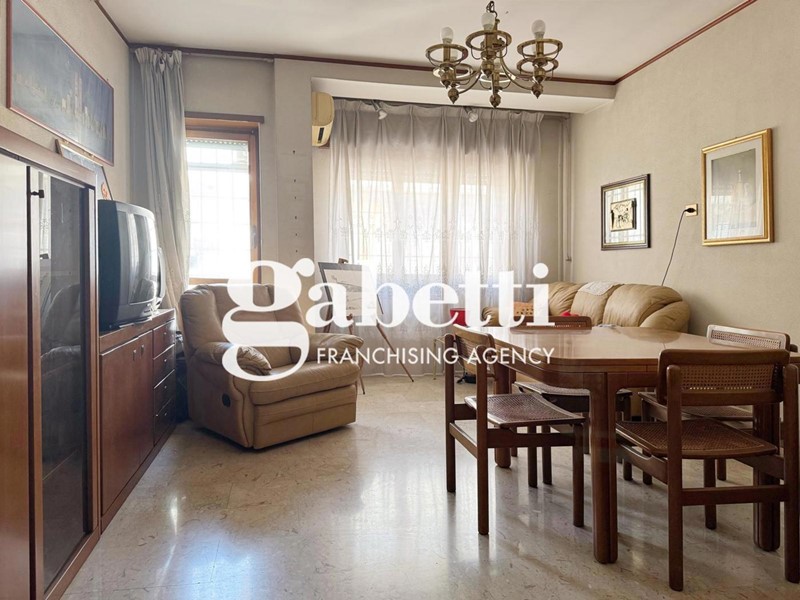 Trilocale in Vendita a Roma, 259'000€, 102 m²
