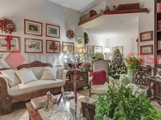 Quadrilocale in Vendita a Roma, 440'000€, 130 m²