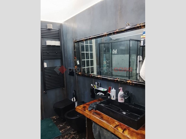 Appartamento in Vendita a Frosinone, 95'000€, 80 m²