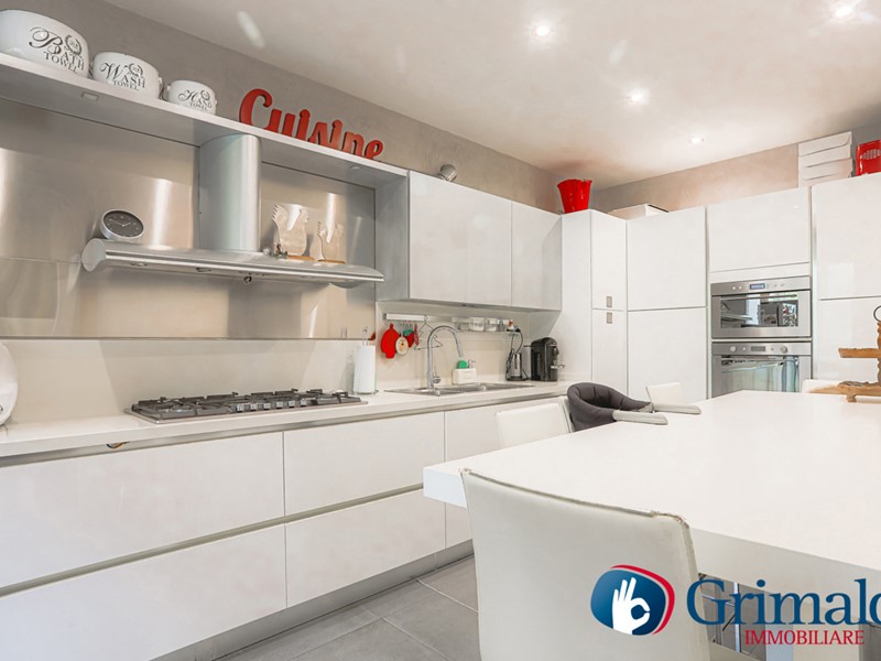 Appartamento in Vendita a Roma, 750'000€, 180 m²