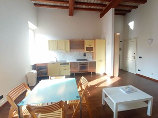 Bilocale in Affitto a Modena, zona Centro cittÃ, 820€, 65 m², arredato