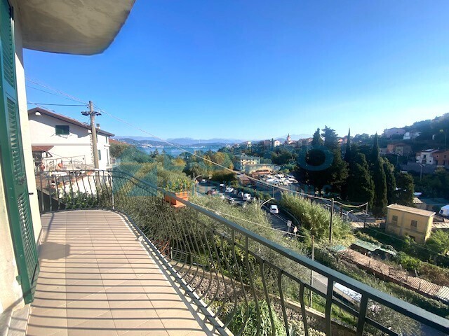 Quadrilocale in Vendita a La Spezia, zona Ovest, 280'000€, 108 m²