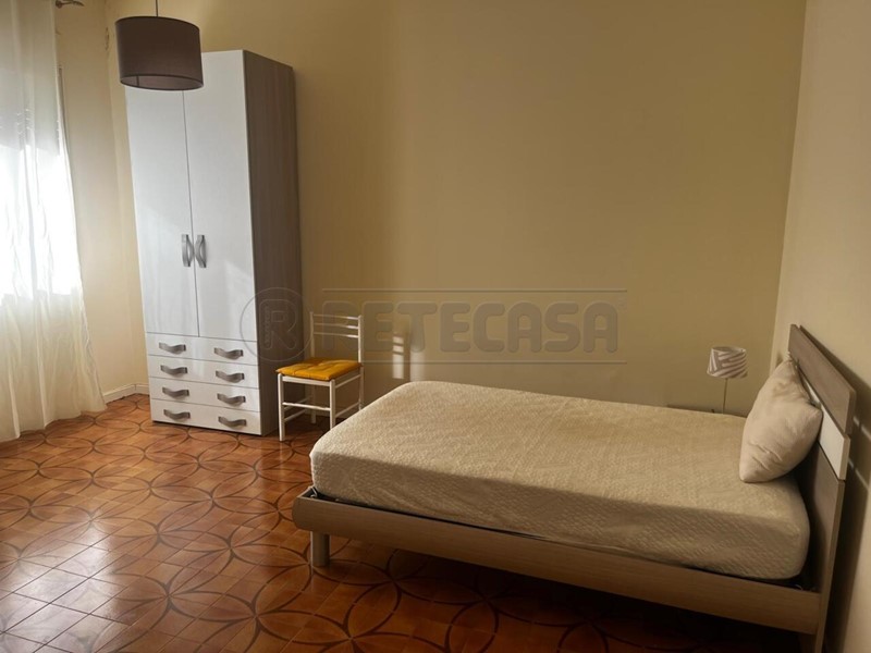 Quadrilocale in Affitto a Caltanissetta, 180€, 122 m²